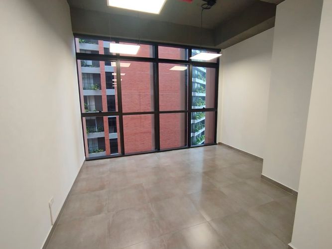 Oficina en arriendo en El Poblado, Medellín, 37 m² · foto 5 de 17