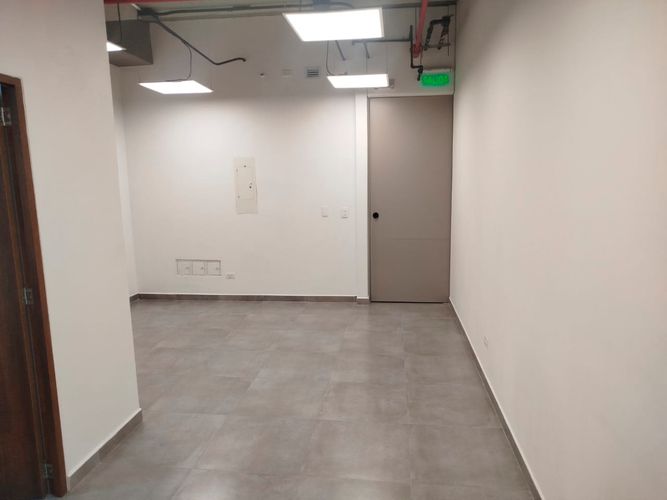 Oficina en arriendo en El Poblado, Medellín, 37 m² · foto 10 de 17