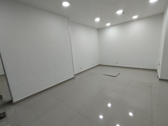 Local en arriendo en El Poblado, Medellín, 25 m² · foto 5 de 6