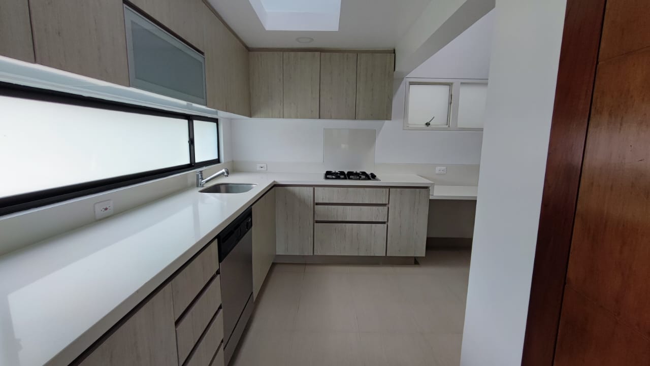 Casa en venta en El Trebol, Manizales · foto 3 de 24