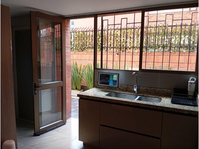 Apartamento de 3 alcobas en venta en Chico Norte, Bogotá, 97 m² · foto 10 de 23