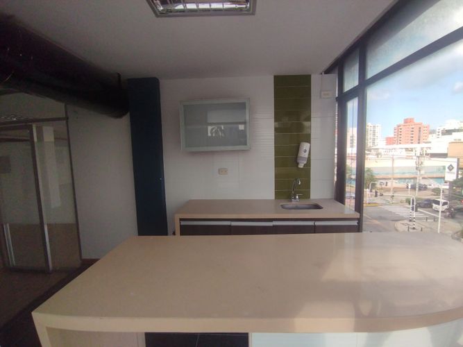 Local en arriendo en Altos Del Prado, Barranquilla, 289 m² · foto 2 de 6