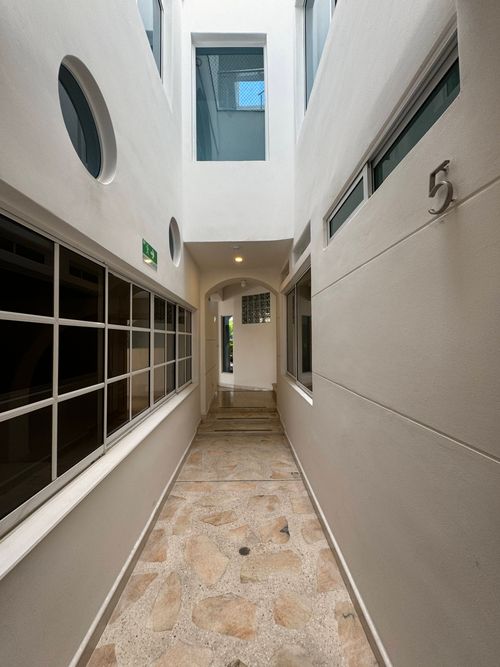 Edificio en venta en Cristales, Cali, 2100 m² · foto 6 de 24