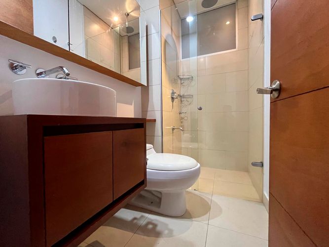 Apartamento de 3 alcobas en arriendo en El Poblado, Medellín, 208 m² · foto 17 de 18