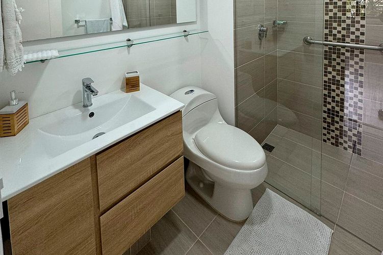 Apartamento de 3 alcobas en arriendo en El Poblado, Medellín, 120 m² · foto 12 de 16