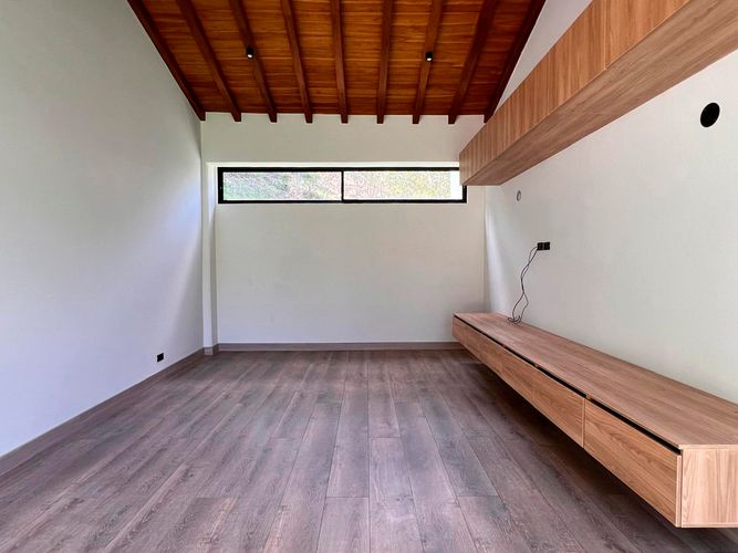 Casa de 4 alcobas en venta en Guarne, 700 m² · foto 11 de 20