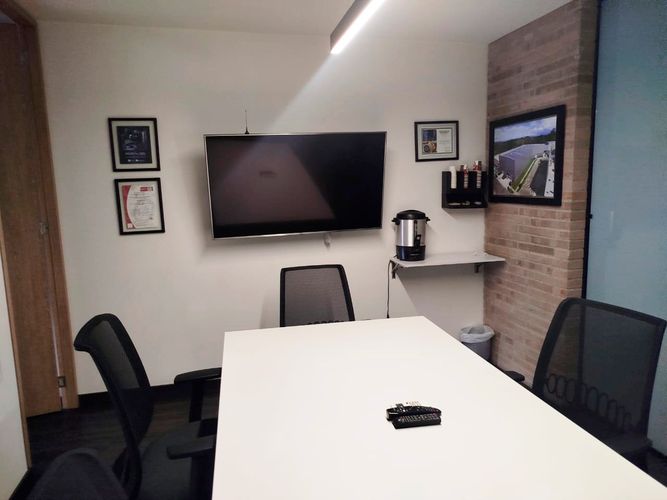 Oficina en arriendo en El Poblado, Medellín, 178 m² · foto 3 de 17