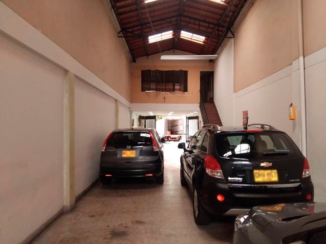 Bodega en arriendo en Laureles, Medellín, 280 m² · foto 4 de 14