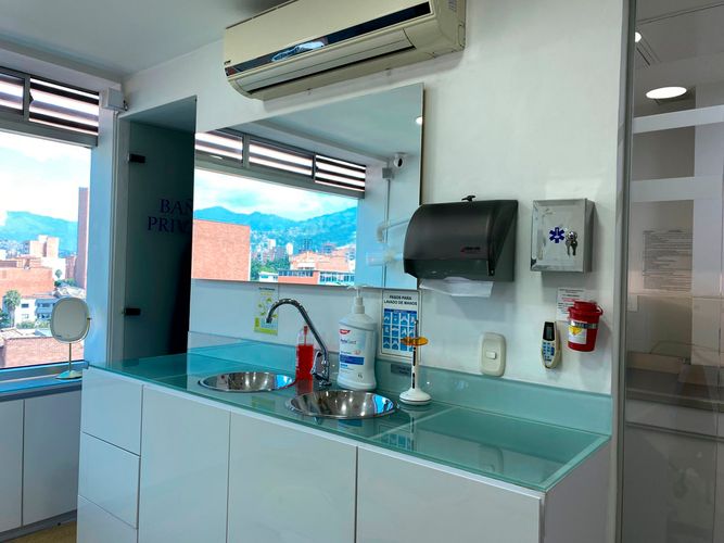 Consultorio en venta en Laureles, Medellín, 34 m² · foto 4 de 12