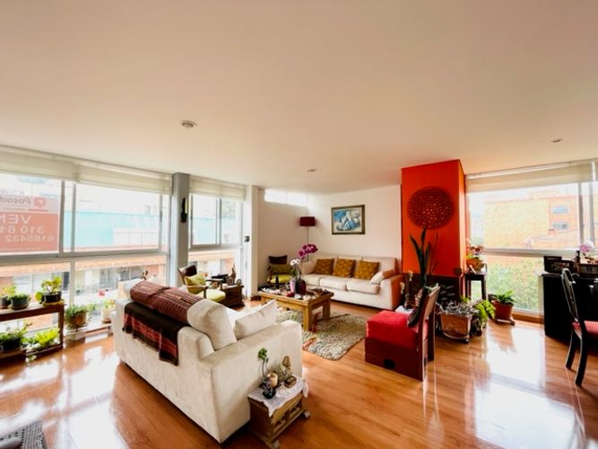 Apartamento en venta en Bella Suiza, Bogotá · foto 2 de 23