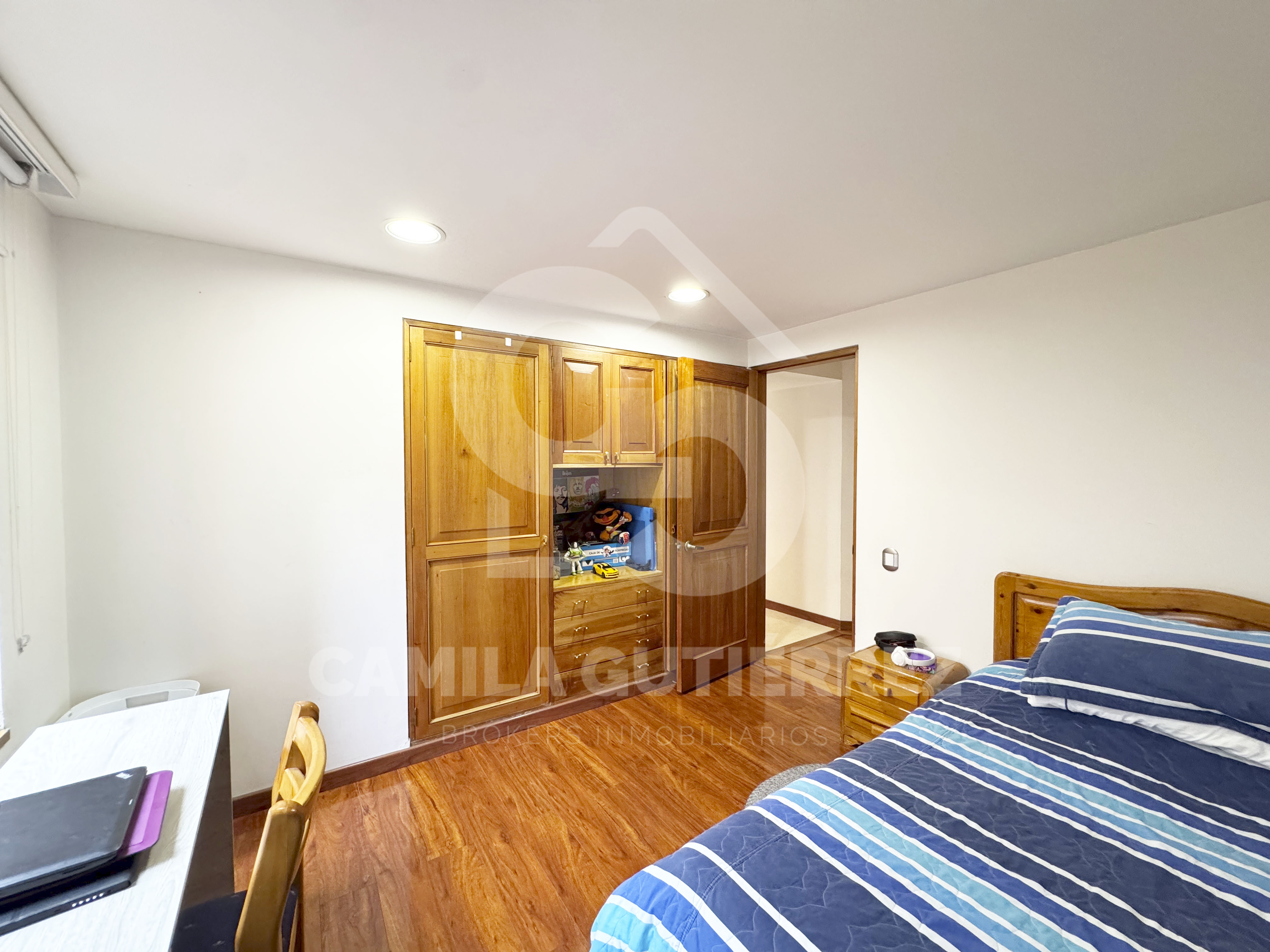 Casa en venta en Cerros De Suba, Bogotá · foto 3 de 24