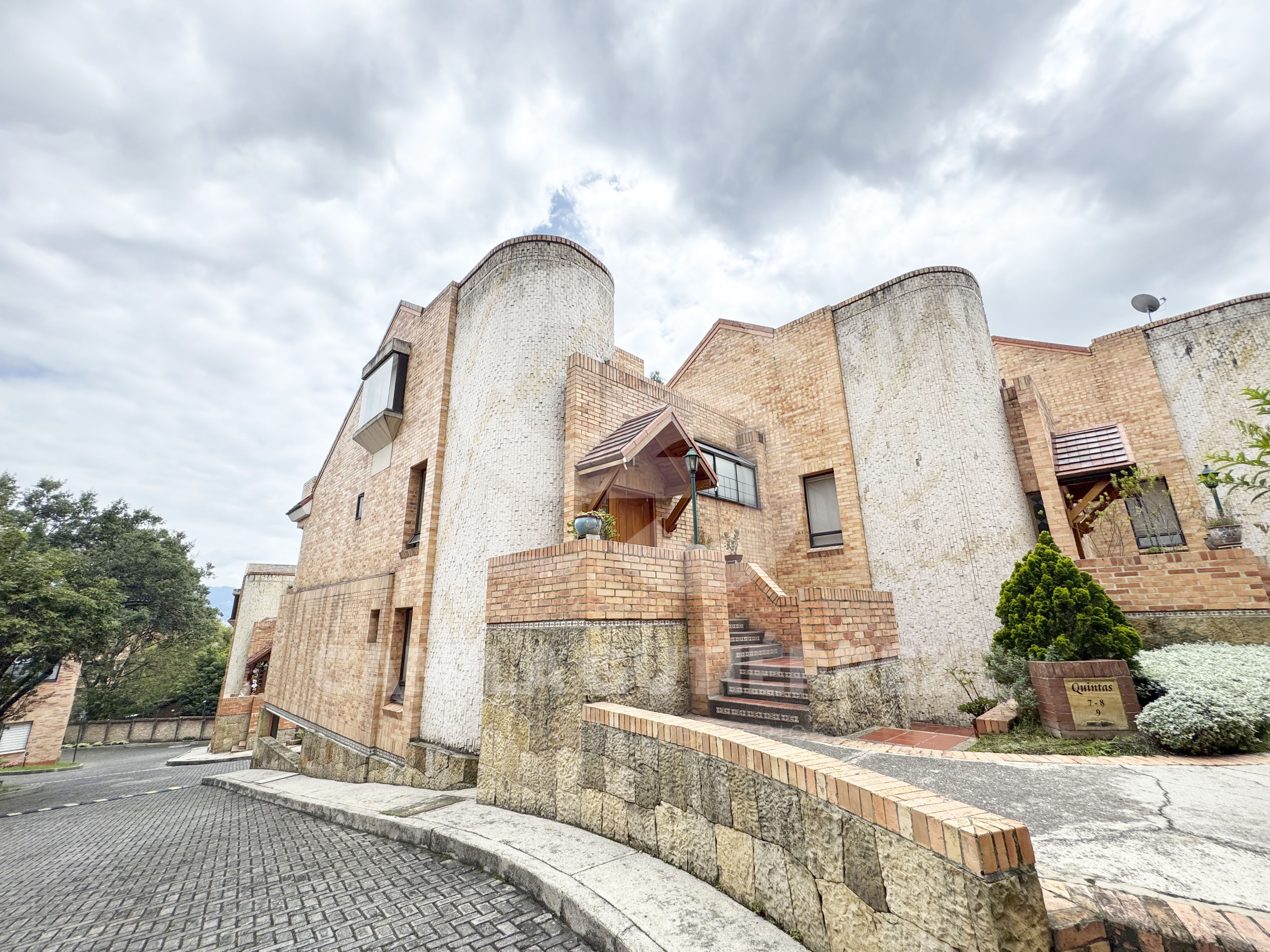 Casa en venta en Cerros De Suba, Bogotá · foto 6 de 24