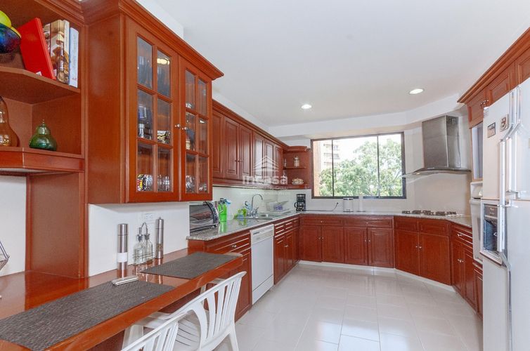 Apartamento de 6 alcobas en venta en Arboledas, Cali, 479 m² · foto 15 de 20