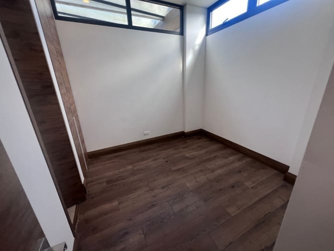 Casa de 3 alcobas en venta en Las Palmas, Envigado, 402 m² · foto 11 de 24