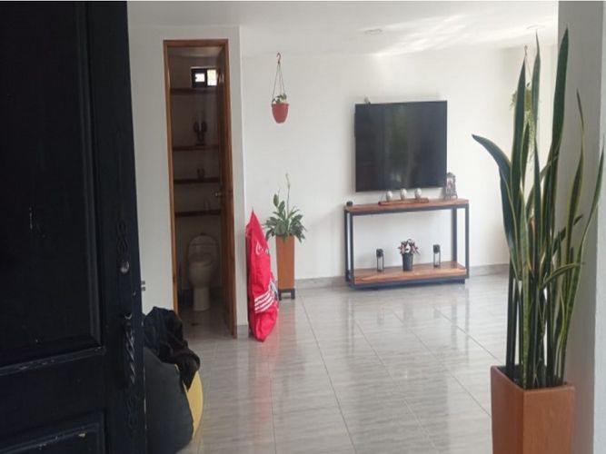 Casa de 5 alcobas en venta en La Doctora, Sabaneta, 200 m² · foto 8 de 16