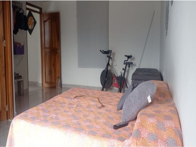 Casa de 5 alcobas en venta en La Doctora, Sabaneta, 200 m² · foto 13 de 16