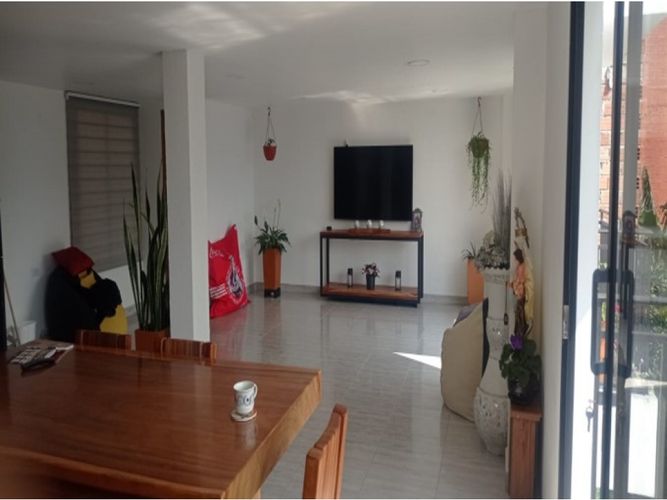 Casa de 5 alcobas en venta en La Doctora, Sabaneta, 200 m² · foto 15 de 16