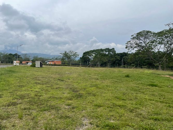 Lote en venta en La Riverita, Cali, 1500 m² · foto 9 de 22