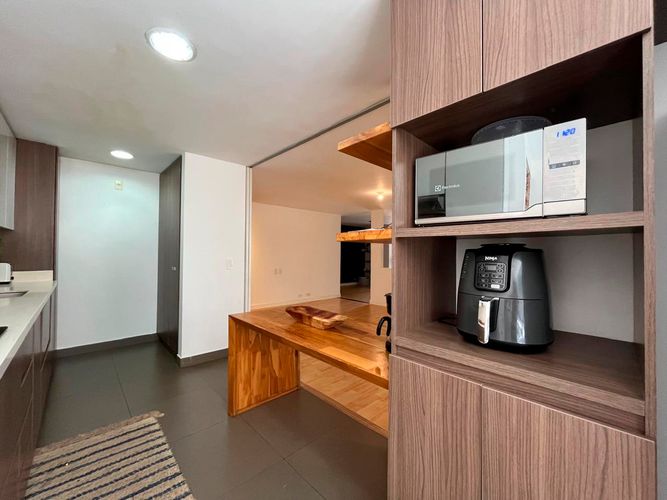 Apartamento de 3 alcobas en arriendo en El Poblado, Medellín, 145 m² · foto 8 de 19