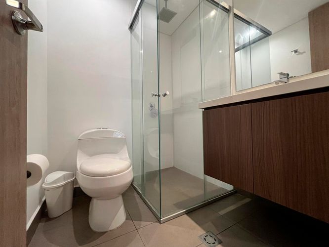 Apartamento de 3 alcobas en arriendo en El Poblado, Medellín, 145 m² · foto 17 de 19