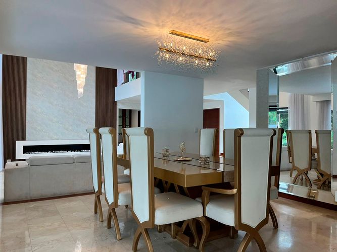 Casa de 5 alcobas en venta en El Poblado, Medellín, 424 m² · foto 5 de 20