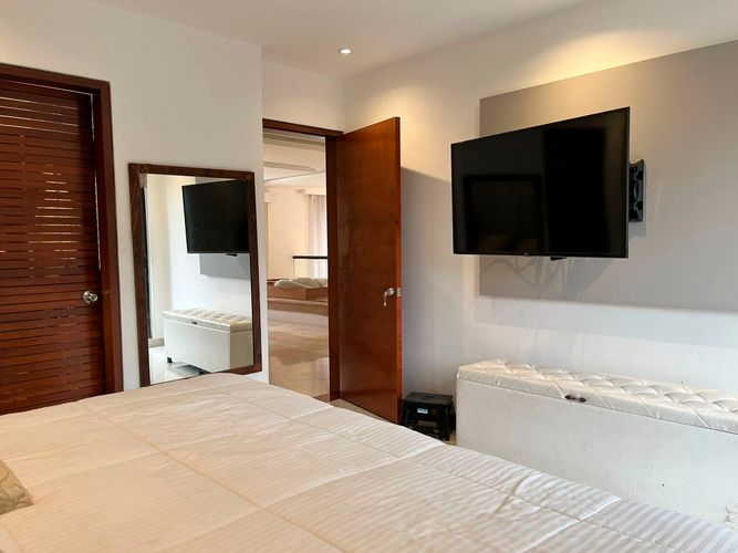 Casa de 5 alcobas en venta en El Poblado, Medellín, 424 m² · foto 12 de 20