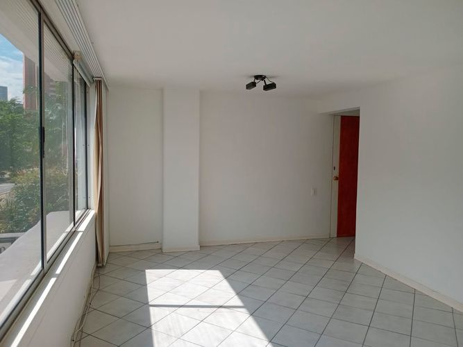 Apartamento en venta en El Poblado, Medellín · foto 2 de 15