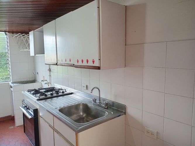 Apartamento en venta en El Poblado, Medellín · foto 4 de 15