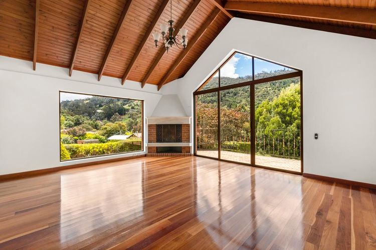 Casa de 7 alcobas en venta en El Salitre, La Calera, 1876 m² · foto 13 de 23