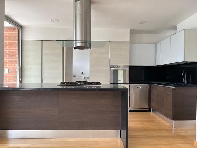 Apartamento de 3 alcobas en arriendo en El Poblado, Medellín, 220 m² · foto 8 de 18