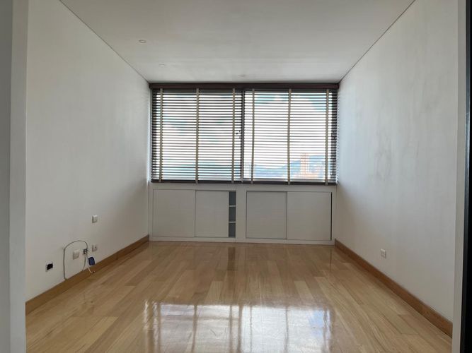 Apartamento de 3 alcobas en arriendo en El Poblado, Medellín, 220 m² · foto 12 de 18