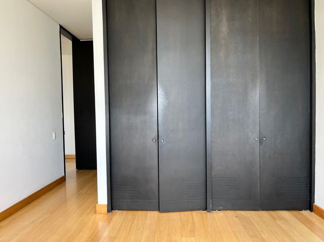 Apartamento de 3 alcobas en arriendo en El Poblado, Medellín, 220 m² · foto 14 de 18
