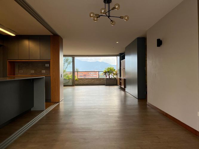 Apartamento de 3 alcobas en arriendo en El Poblado, Medellín, 170 m² · foto 2 de 19