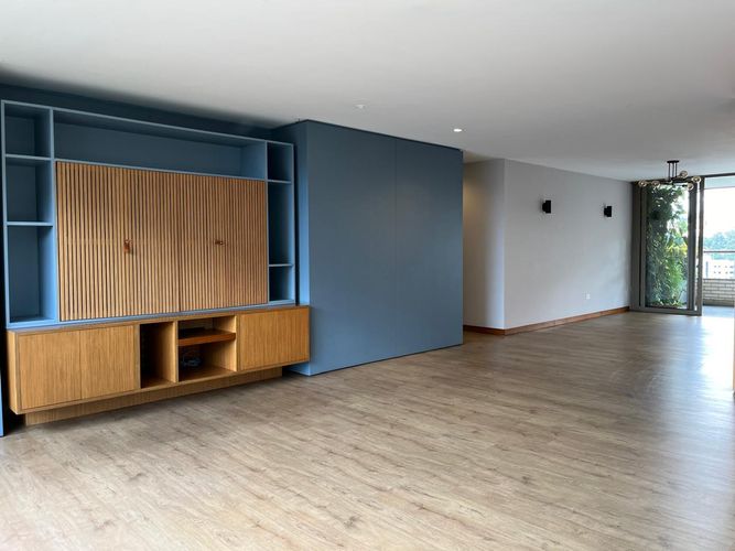 Apartamento de 3 alcobas en arriendo en El Poblado, Medellín, 170 m² · foto 4 de 19