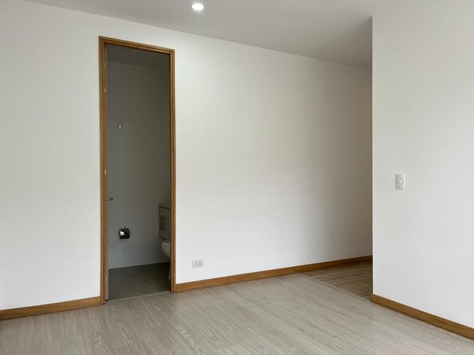 Casa de 3 alcobas en arriendo en El Retiro, 234 m² · foto 3 de 20