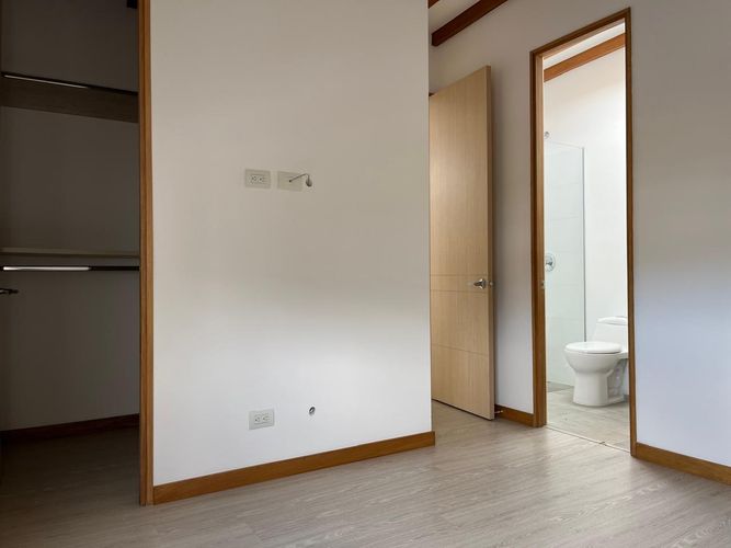 Casa de 3 alcobas en arriendo en El Retiro, 234 m² · foto 9 de 20