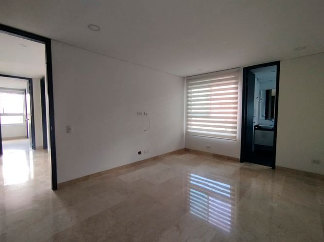 Apartamento de 3 alcobas en arriendo en El Poblado, Medellín, 149 m² · foto 14 de 17
