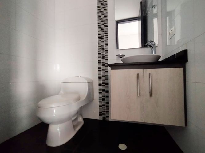 Apartamento de 3 alcobas en arriendo en El Poblado, Medellín, 149 m² · foto 16 de 17