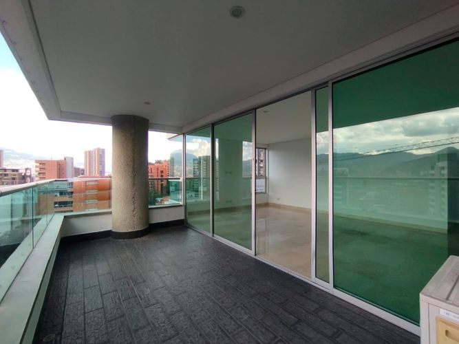 Apartamento de 3 alcobas en arriendo en El Poblado, Medellín, 149 m² · foto 17 de 17