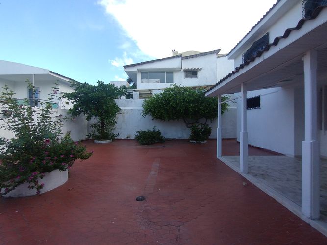 Casa de 5 alcobas en venta en El Limoncito, Barranquilla, 546 m² · foto 23 de 24