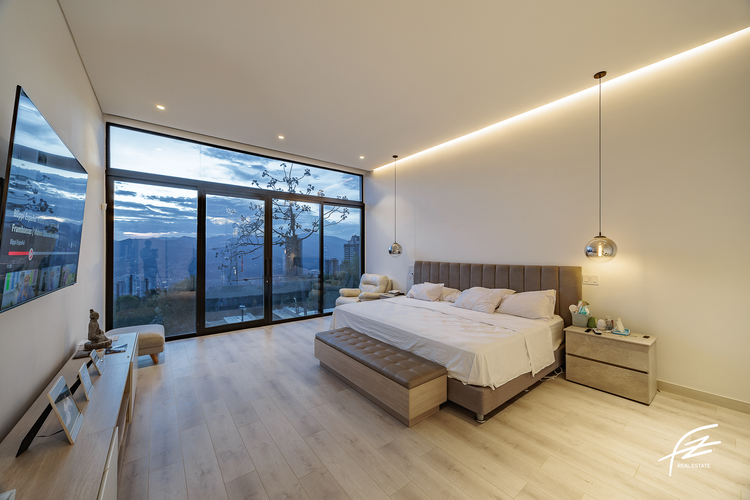 Casa de 3 alcobas en venta en Los Balsos, Medellín, 685 m² · foto 8 de 15