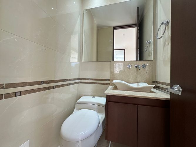 Apartamento de 3 alcobas en venta en Santa Barbara, Bogotá, 147 m² · foto 7 de 24