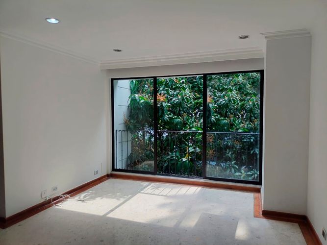 Apartamento de 1 alcoba en arriendo en El Poblado, Medellín, 57 m² · foto 2 de 11