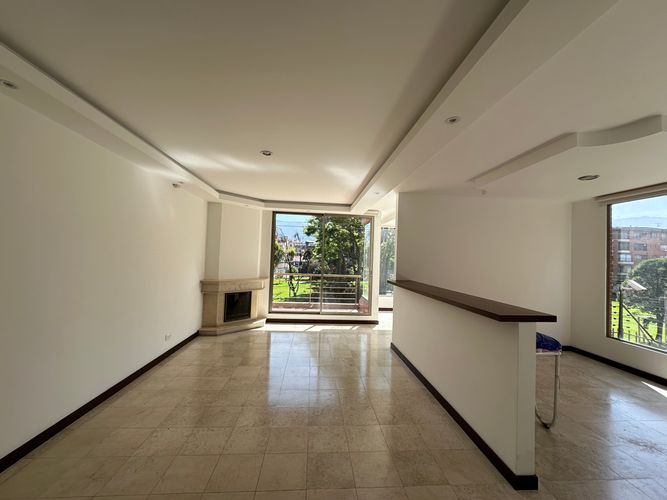 Apartamento de 3 alcobas en venta en Santa Barbara, Bogotá, 147 m² · foto 8 de 24
