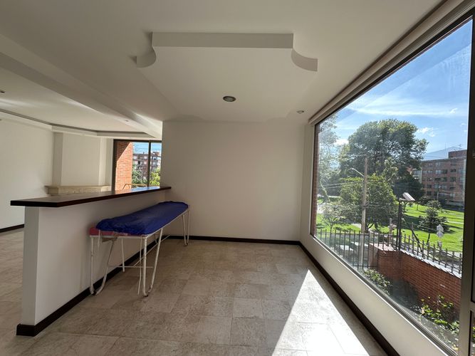 Apartamento de 3 alcobas en venta en Santa Barbara, Bogotá, 147 m² · foto 12 de 24