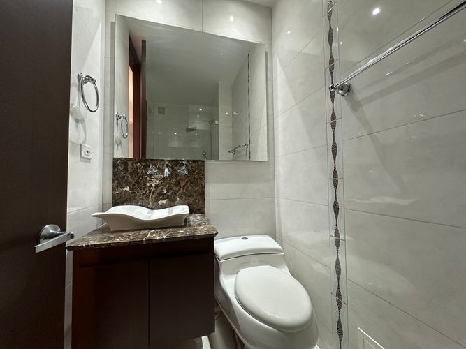 Apartamento de 3 alcobas en venta en Santa Barbara, Bogotá, 147 m² · foto 20 de 24