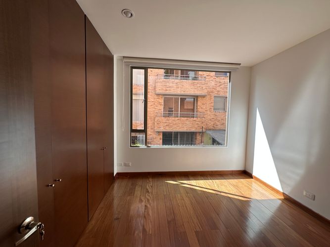 Apartamento de 3 alcobas en venta en Santa Barbara, Bogotá, 147 m² · foto 18 de 24