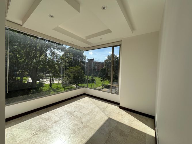 Apartamento de 3 alcobas en venta en Santa Barbara, Bogotá, 147 m² · foto 9 de 24