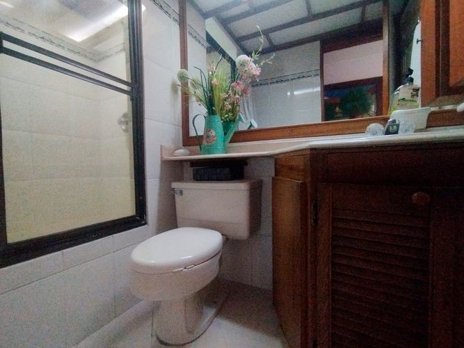Apartamento de 3 alcobas en venta en El Poblado, Medellín, 213 m² · foto 16 de 17