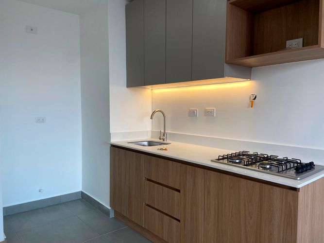 Apartamento de 2 alcobas en venta en Tres Esquinas, Sabaneta, 57 m² · foto 4 de 17